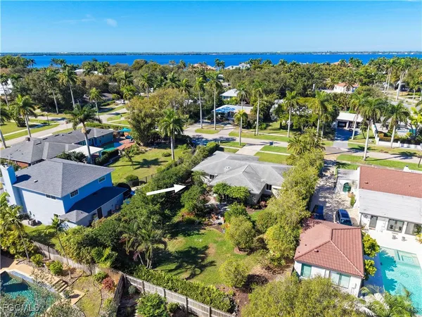 $579,000 | 3325 Avocado Drive, Fort Myers, FL 33901