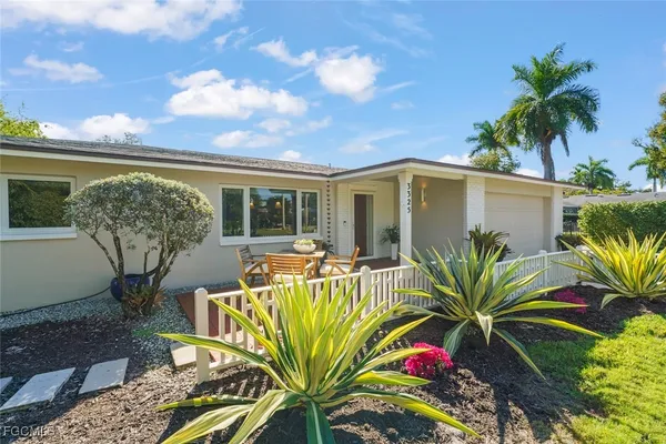 $579,000 | 3325 Avocado Drive, Fort Myers, FL 33901
