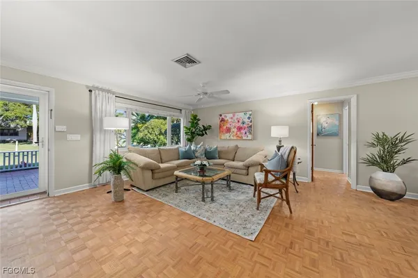 $579,000 | 3325 Avocado Drive, Fort Myers, FL 33901