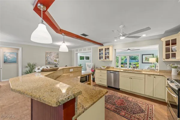 $579,000 | 3325 Avocado Drive, Fort Myers, FL 33901