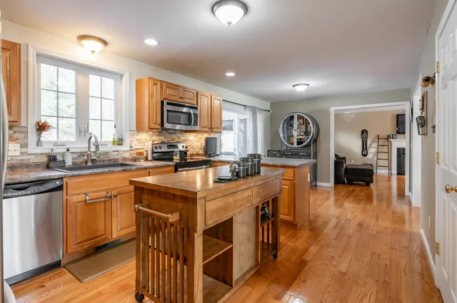 $1,150,000 | 43 Lampton Drive, Derry, NH 03038