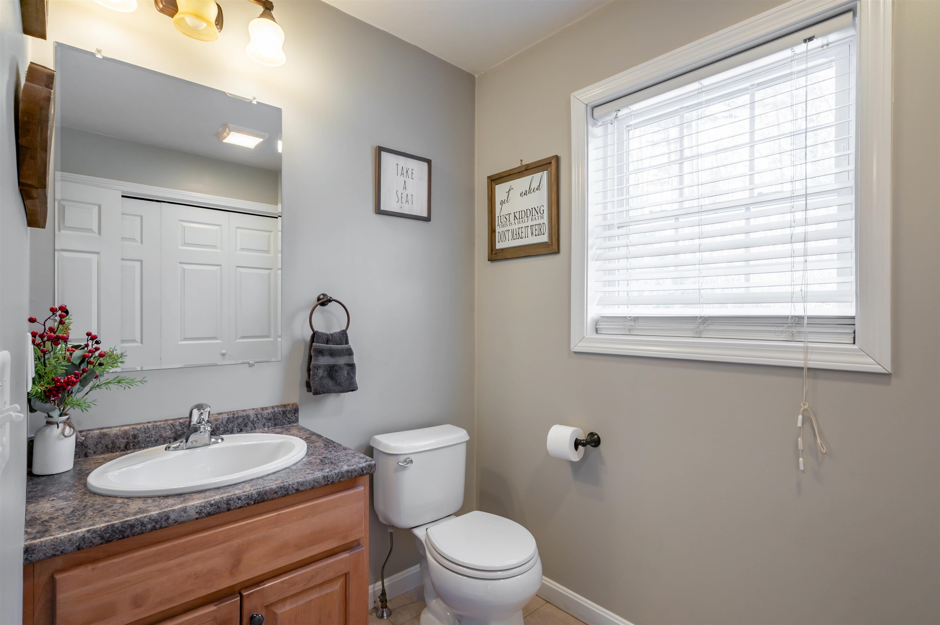 43 Lampton Drive Derry, NH 03038 - Photo 18 of 43