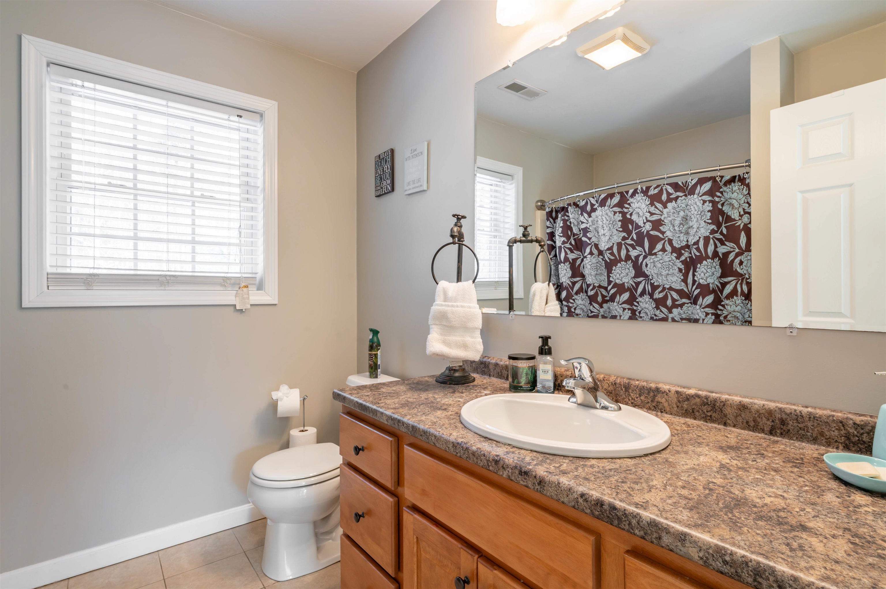 43 Lampton Drive Derry, NH 03038 - Photo 33 of 43