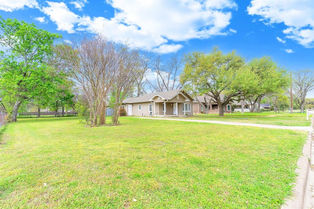 914 Prairie Avenue Cleburne, TX 76033 - Photo 3 of 19 a view of swimming pool with an outdoor space and seating area