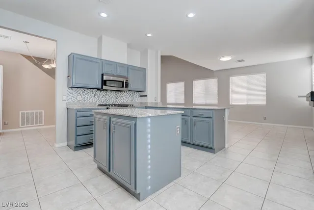 $2,250 | 9001 Rusty Rifle Avenue, Las Vegas, NV 89143