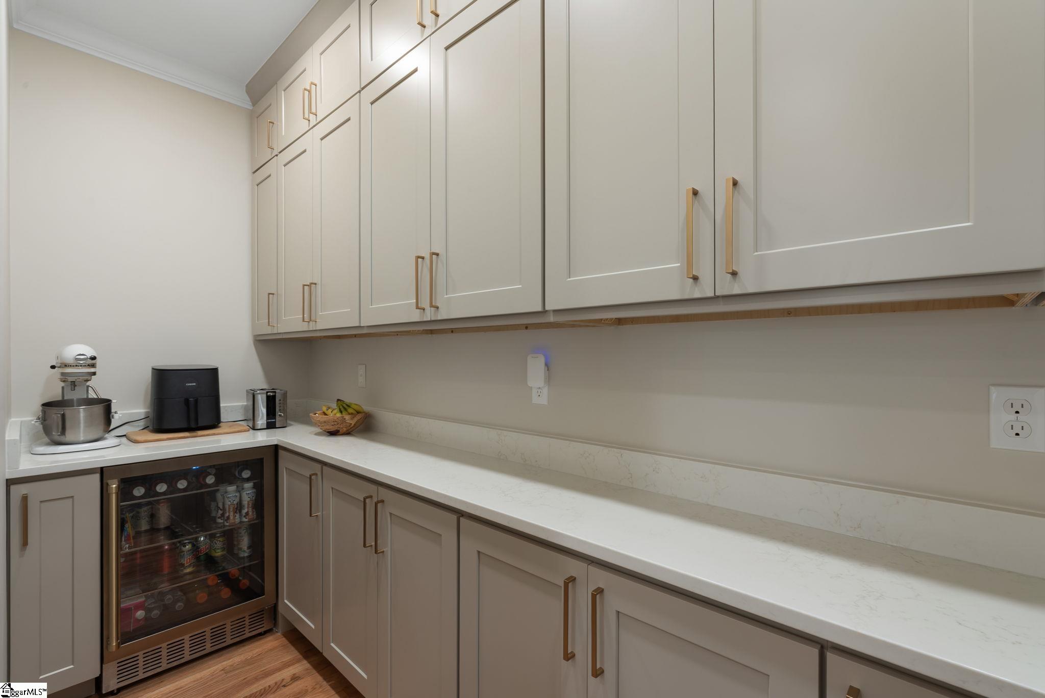 950 Hamlin Road Easley, SC 29642 - Photo 14 of 48