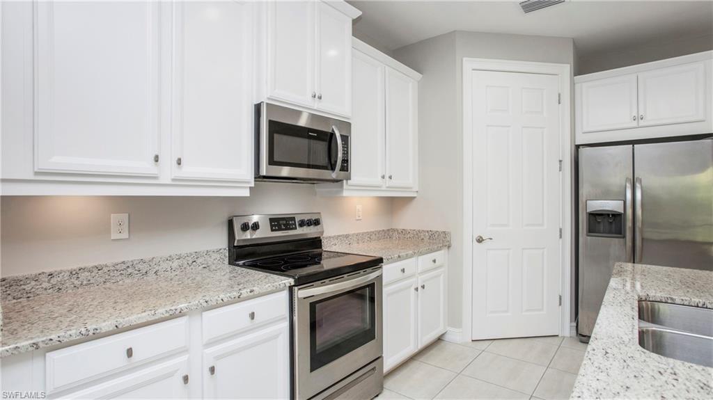 16440 Aberdeen Way Naples, FL 34110 - Photo 11 of 37 Gallery Image 11