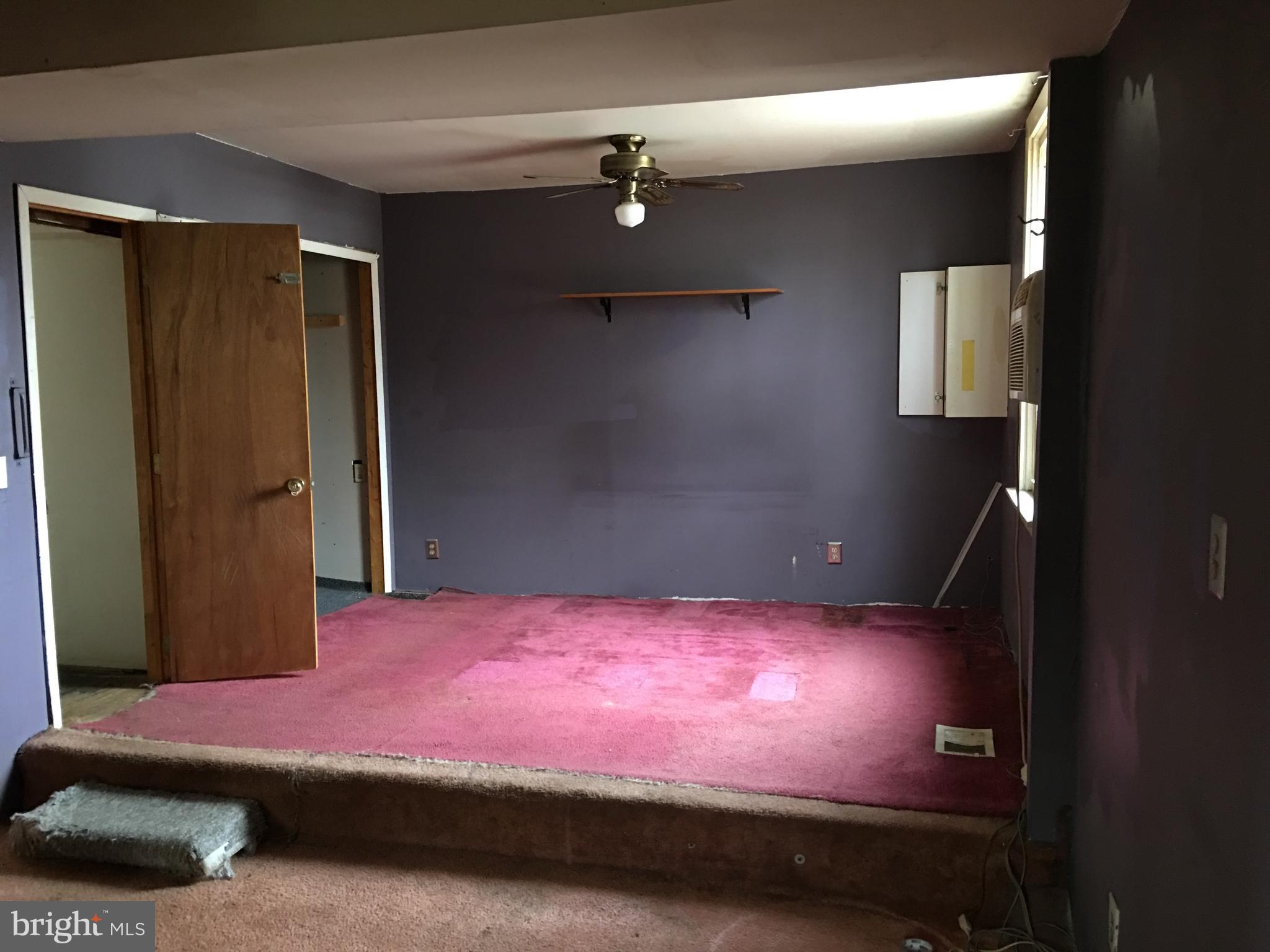 513 West County Line Road Hatboro, PA 19040 - Photo 13 of 25 First floor master