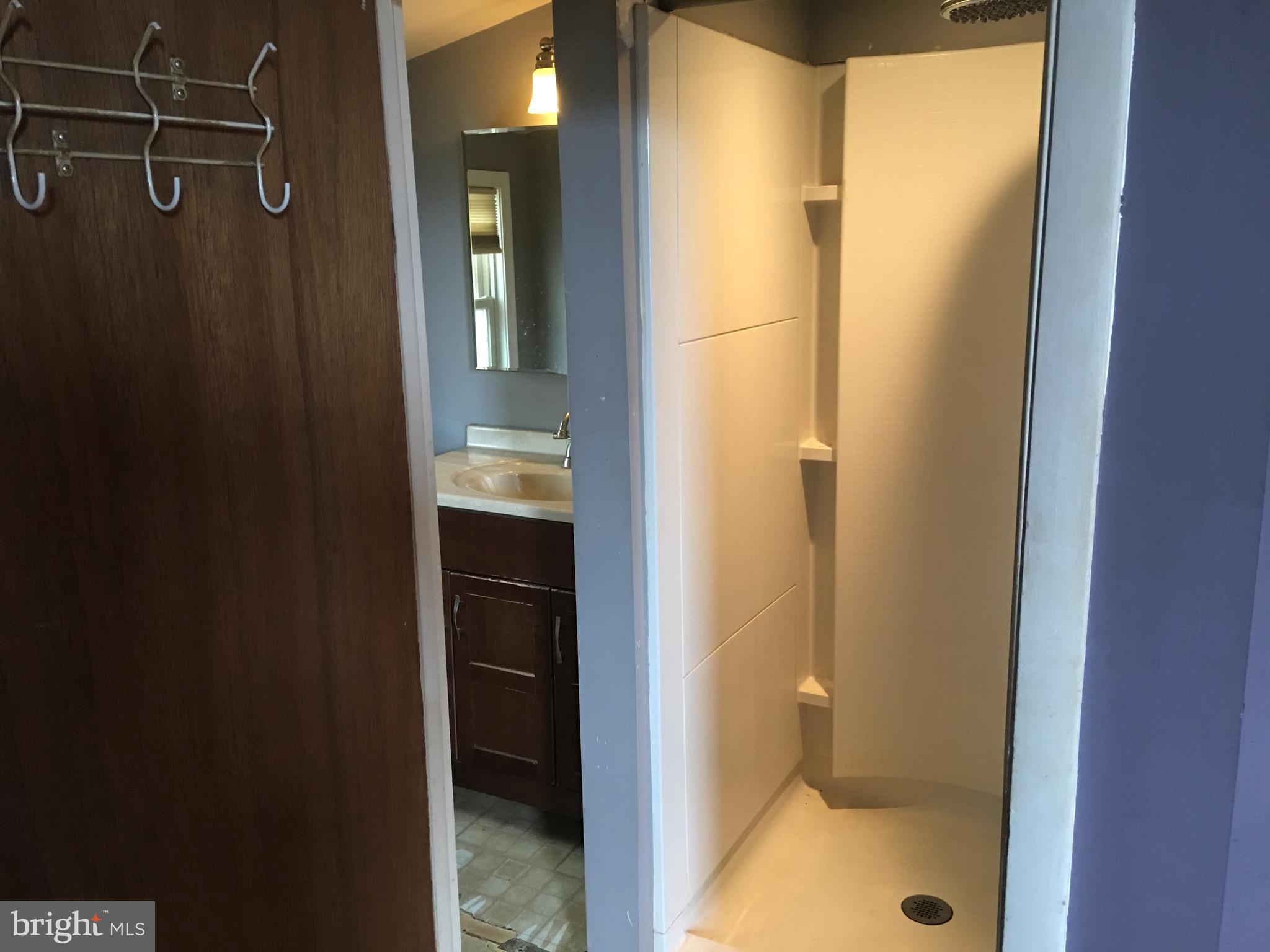 513 West County Line Road Hatboro, PA 19040 - Photo 14 of 25 Master full bathroom