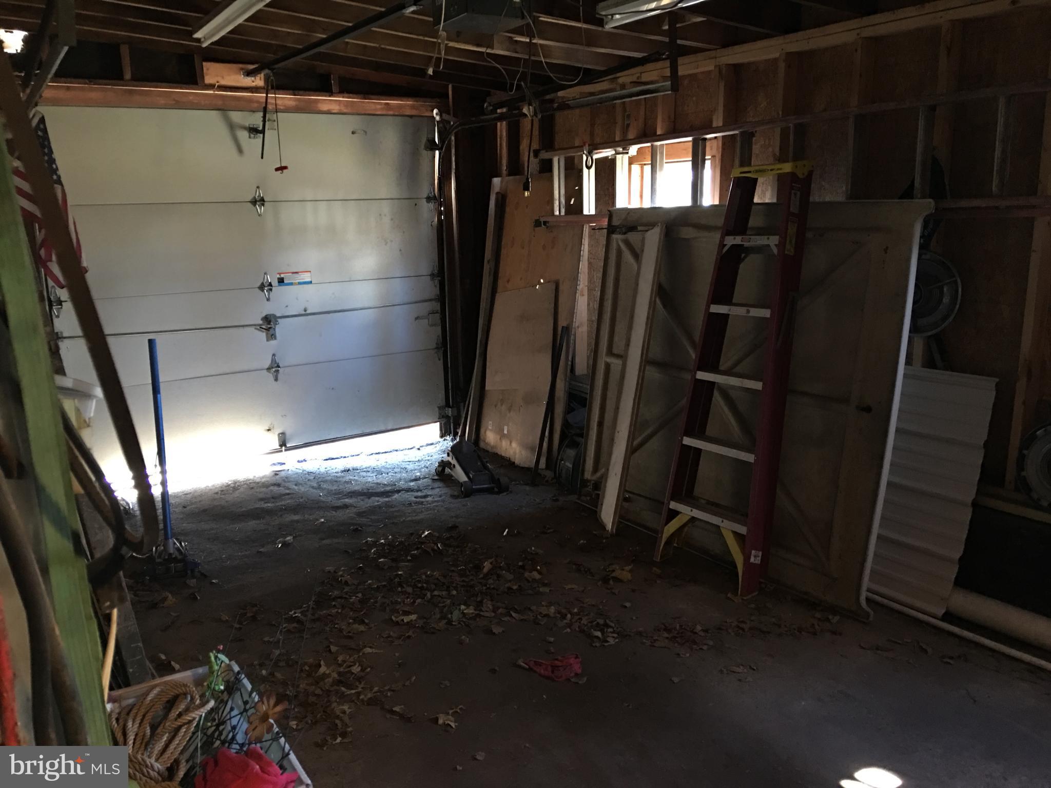 513 West County Line Road Hatboro, PA 19040 - Photo 23 of 25 Garage