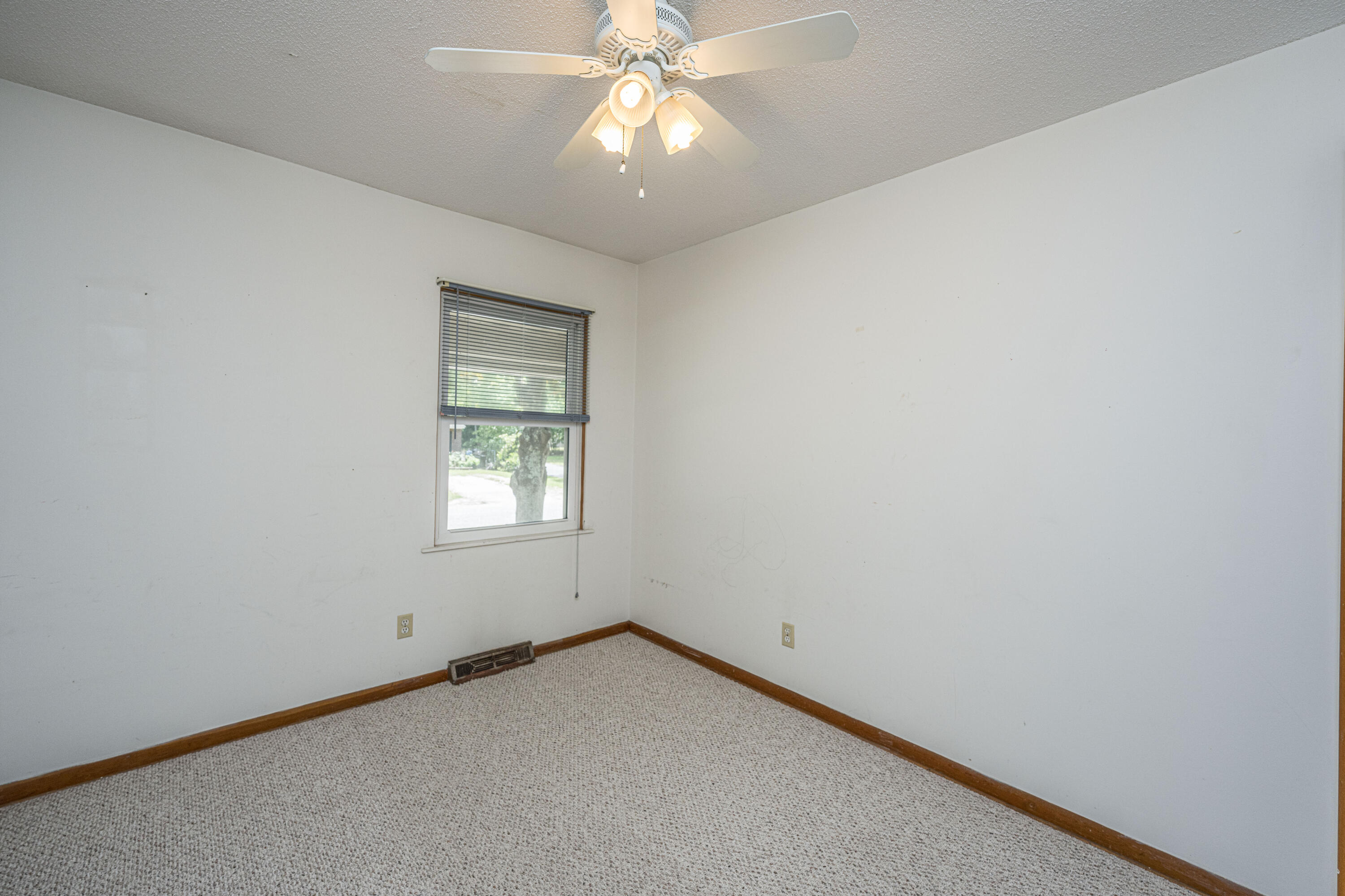 1150 Berkeley Street Hanahan, SC 29410 - Photo 15 of 37
