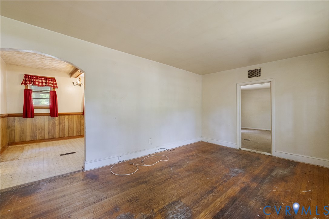 11200 Chalkley Road Chester, VA 23831 - Photo 6 of 24