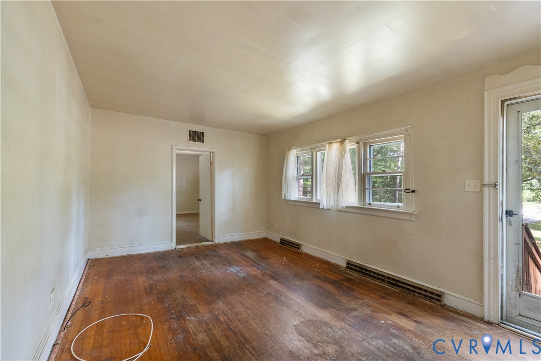 11200 Chalkley Road Chester, VA 23831 - Photo 8 of 24
