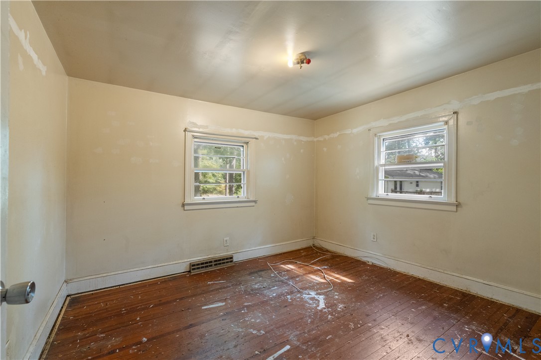 11200 Chalkley Road Chester, VA 23831 - Photo 9 of 24