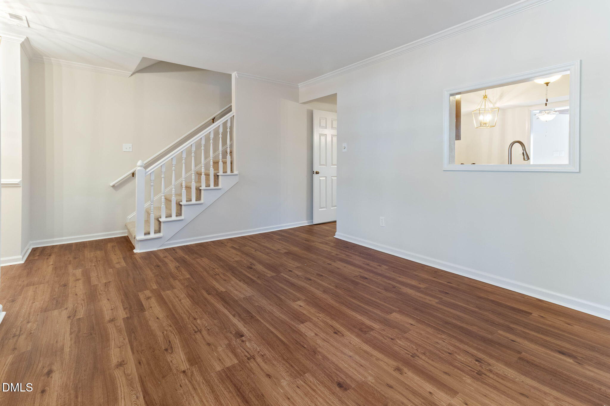 1524 Edgeside Court Raleigh, NC 27609 - Photo 5 of 43 Gallery Image 5