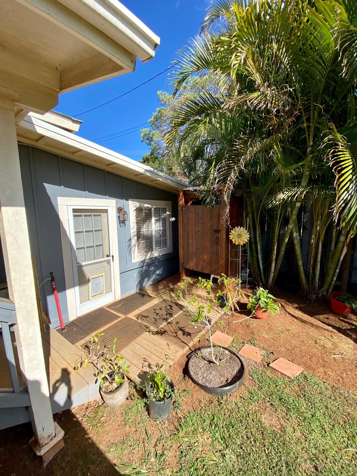 30 Olinda Road Makawao, HI 96768 - Photo 29 of 30 a view of a house with backyard