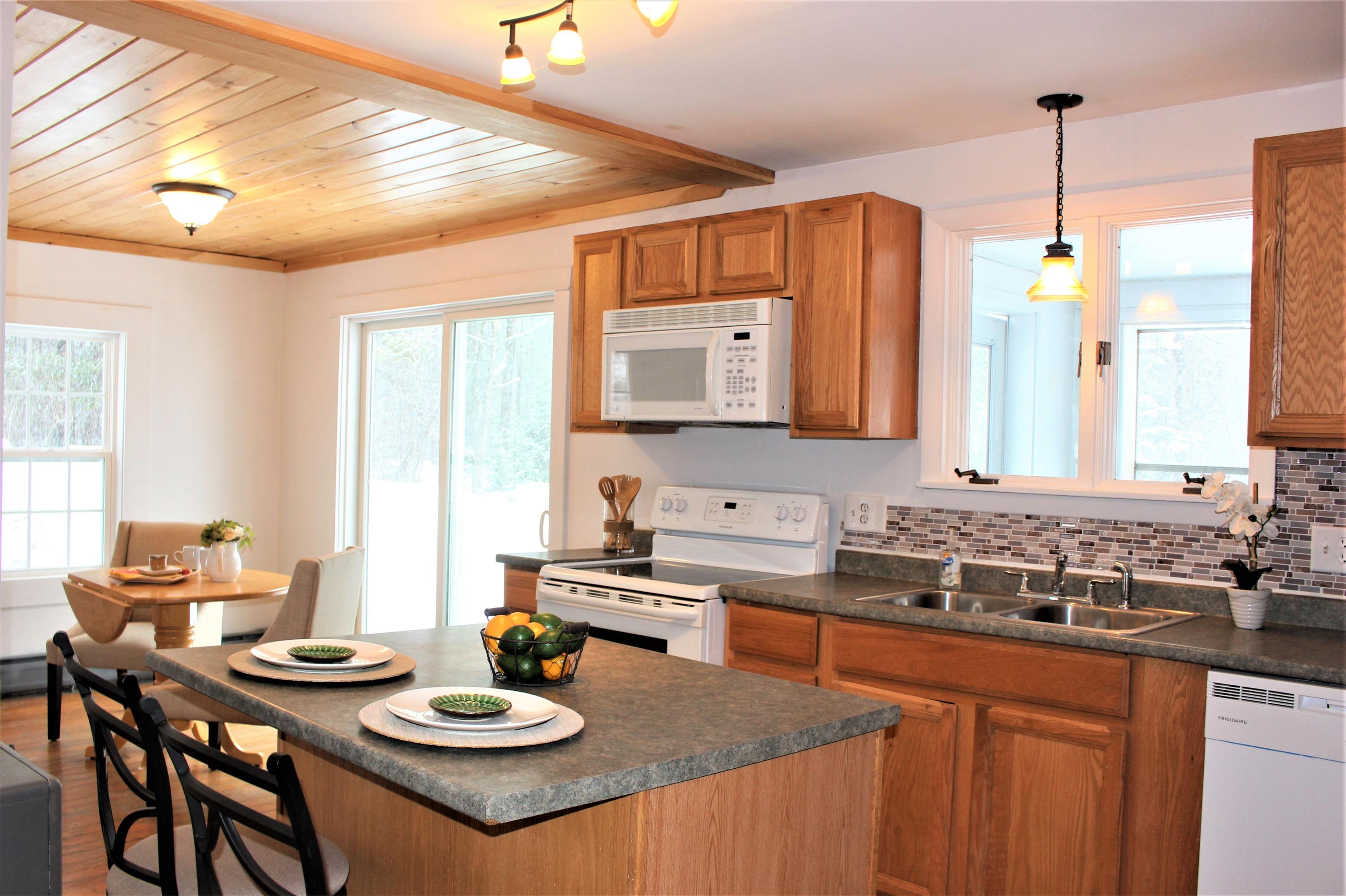 679 Kennebec Road Hampden, ME 04444 - Photo 3 of 19 IMG_4255