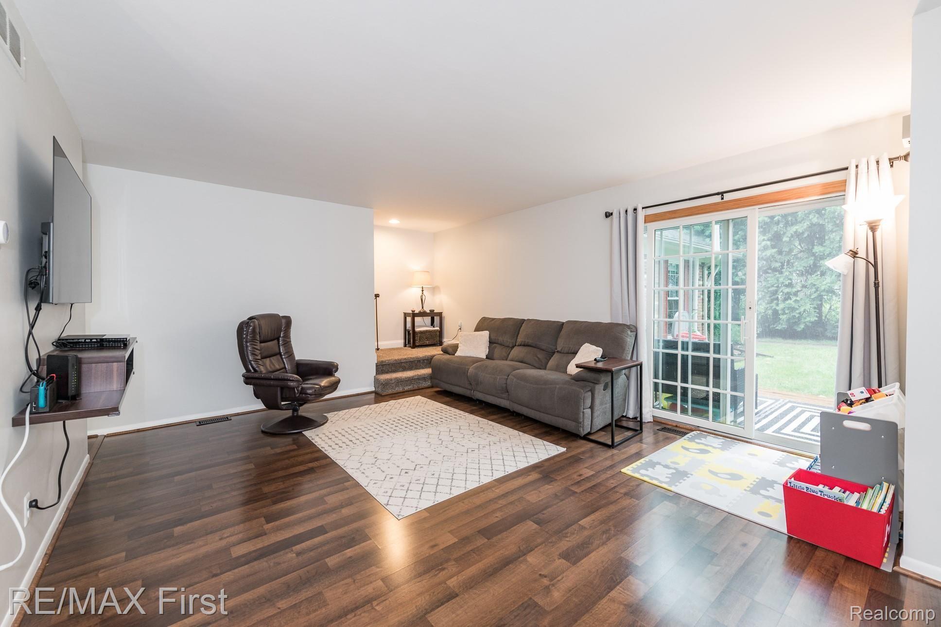 360 Minot Street Romeo, MI 48065 - Photo 8 of 20 DSC_8475.jpg