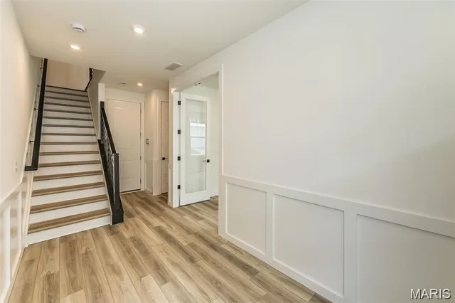 $574,900 | 8916 Gateway Circle, Unit 41805, Richmond Heights, MO 63144