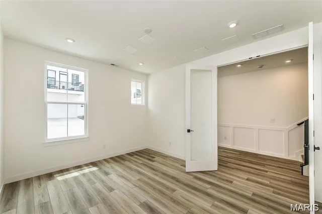 $574,900 | 8916 Gateway Circle, Unit 41805, Richmond Heights, MO 63144