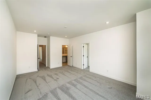 $574,900 | 8916 Gateway Circle, Unit 41805, Richmond Heights, MO 63144