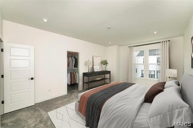 $574,900 | 8916 Gateway Circle, Unit 41805, Richmond Heights, MO 63144