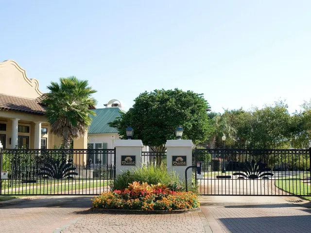 $1,399,000 | 233 Rue Martine, Miramar Beach, FL 32550