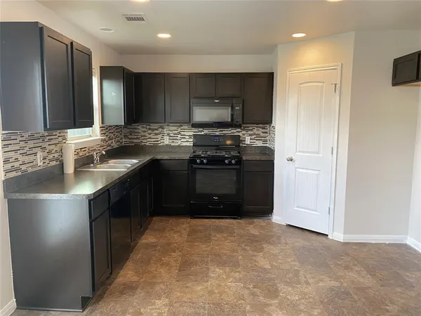 $1,650 | 4512 Truth Way, Austin, TX 78725