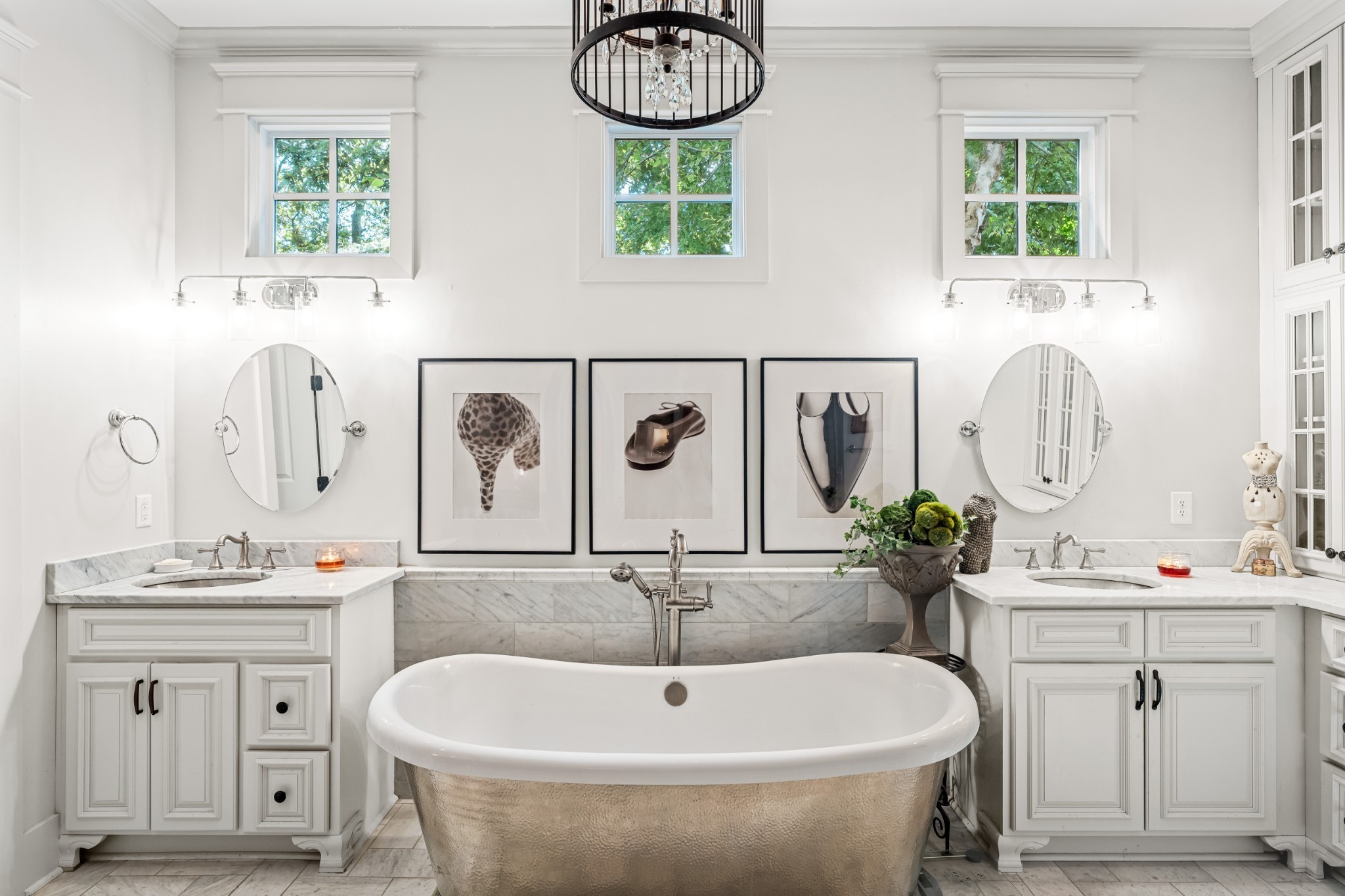 5566 Hill Road Brentwood, TN 37027 - Photo 18 of 62 a bathroom with a sink and a mirror