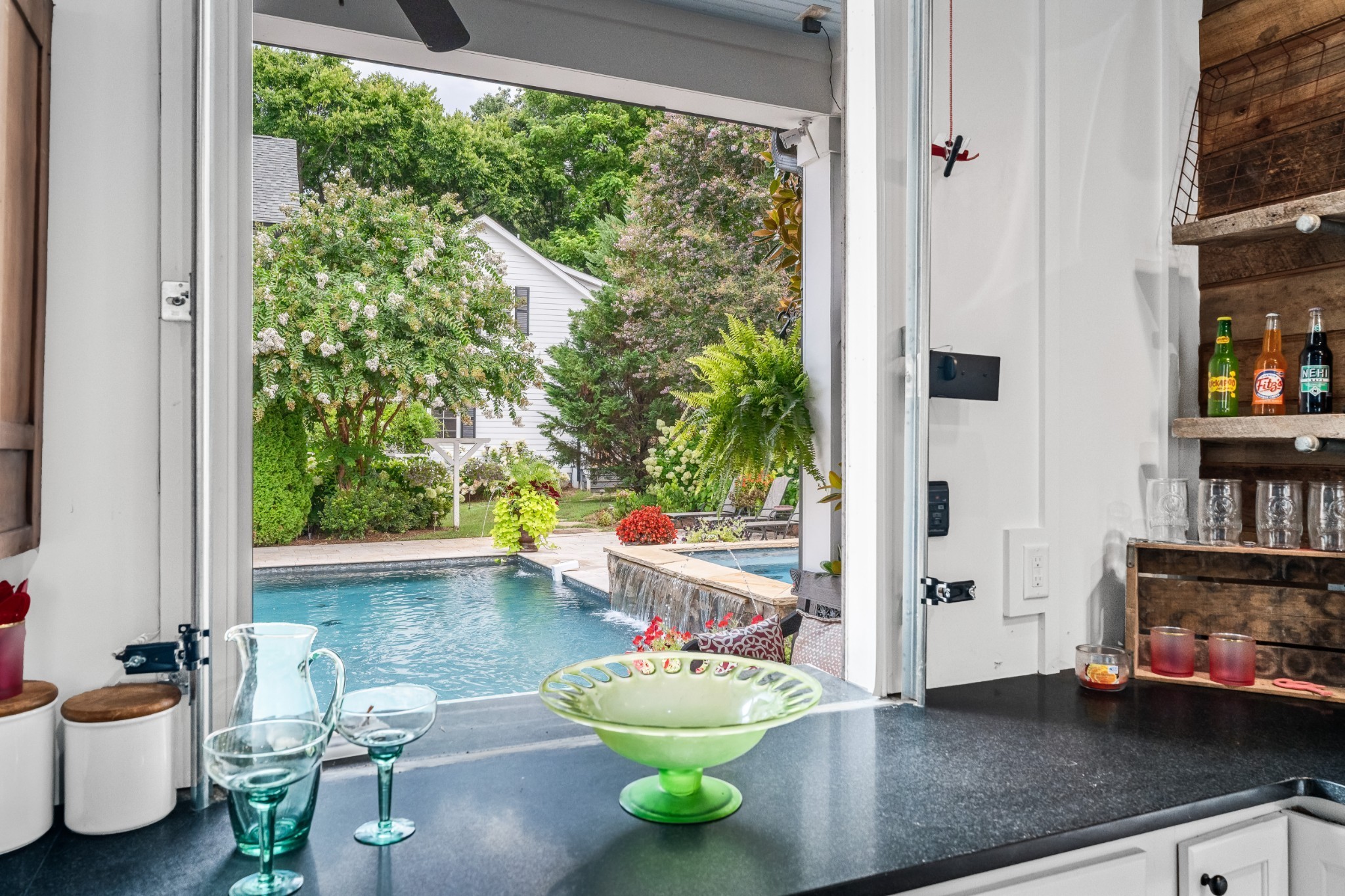 5566 Hill Road Brentwood, TN 37027 - Photo 44 of 62 a room with furniture and a potted plant