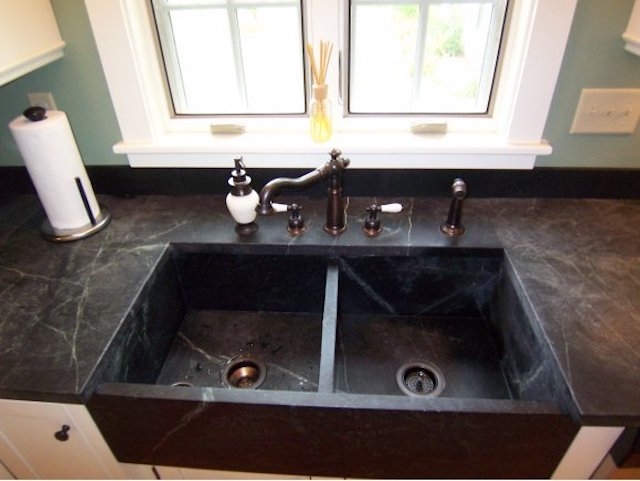 28 Cocheco Avenue Rochester, NH 03868 - Photo 5 of 17
