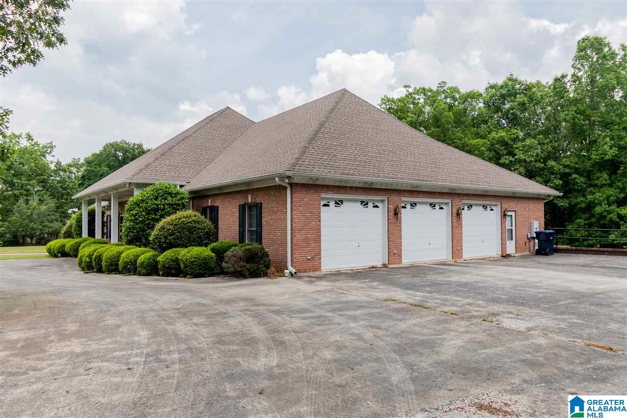 835 Camellia Road Oneonta, AL 35121 - Photo 2 of 50