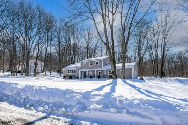 $629,000 | 95 Fawnridge Drive, Long Valley, NJ 07853