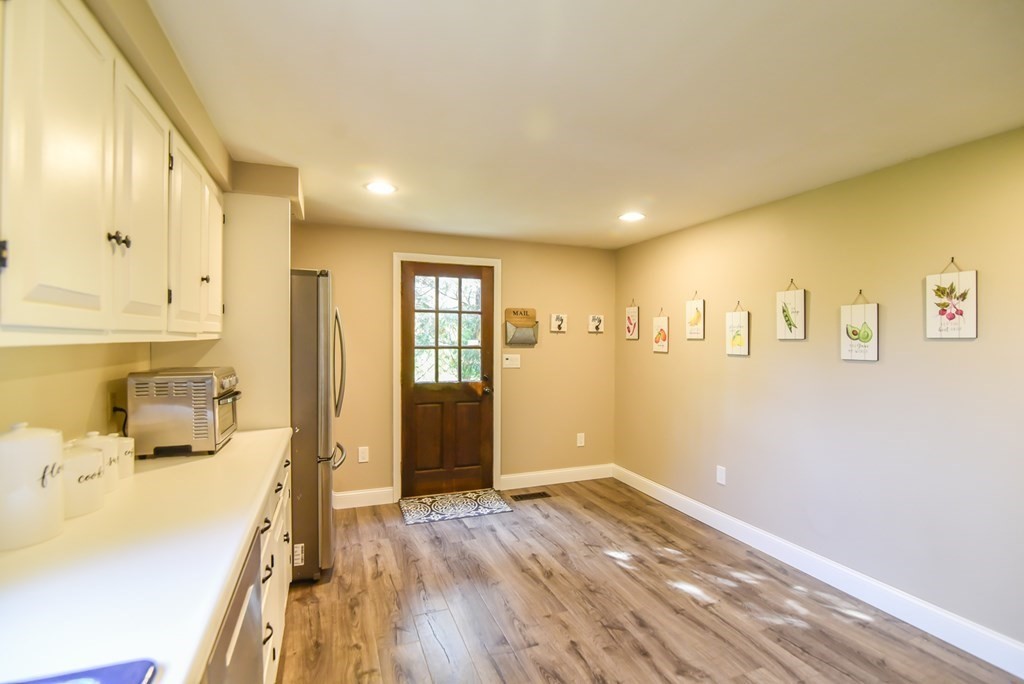 69 Middle Road Newbury, MA 01951 - Photo 5 of 26 Gallery Image 5