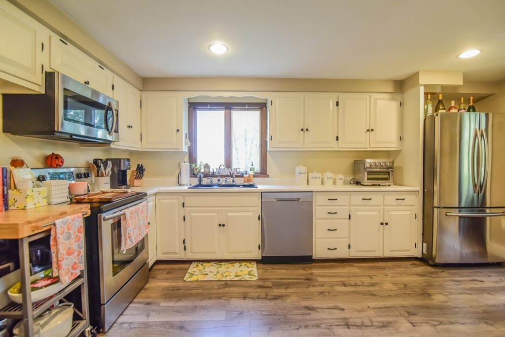69 Middle Road Newbury, MA 01951 - Photo 6 of 26 Gallery Image 6