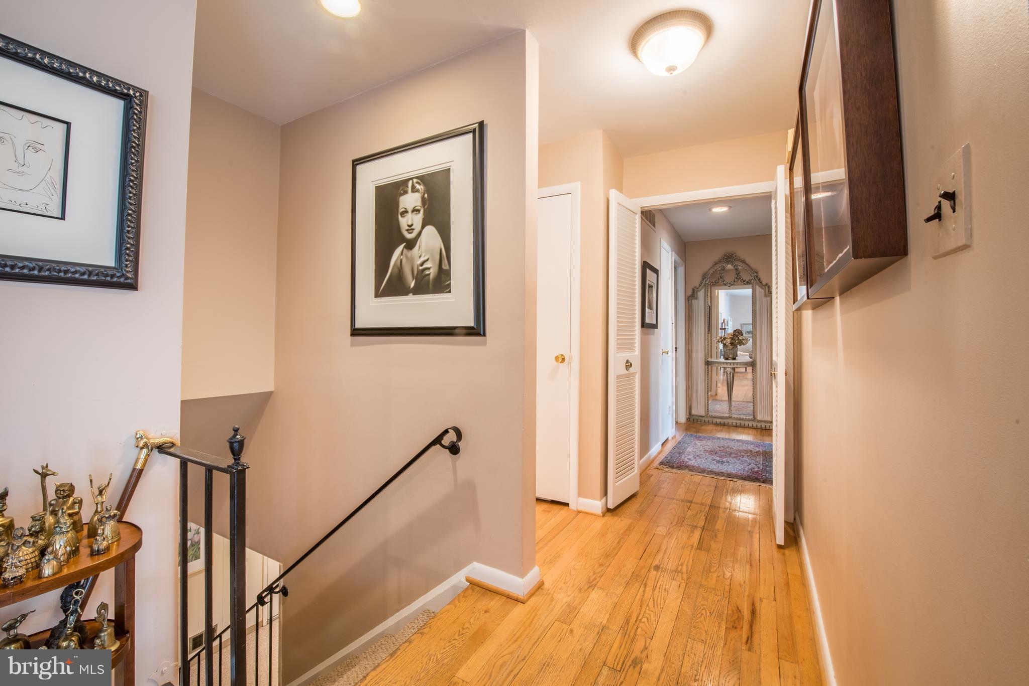 9008 Pittsfield Road Baltimore, MD 21208 - Photo 15 of 30 Hallway