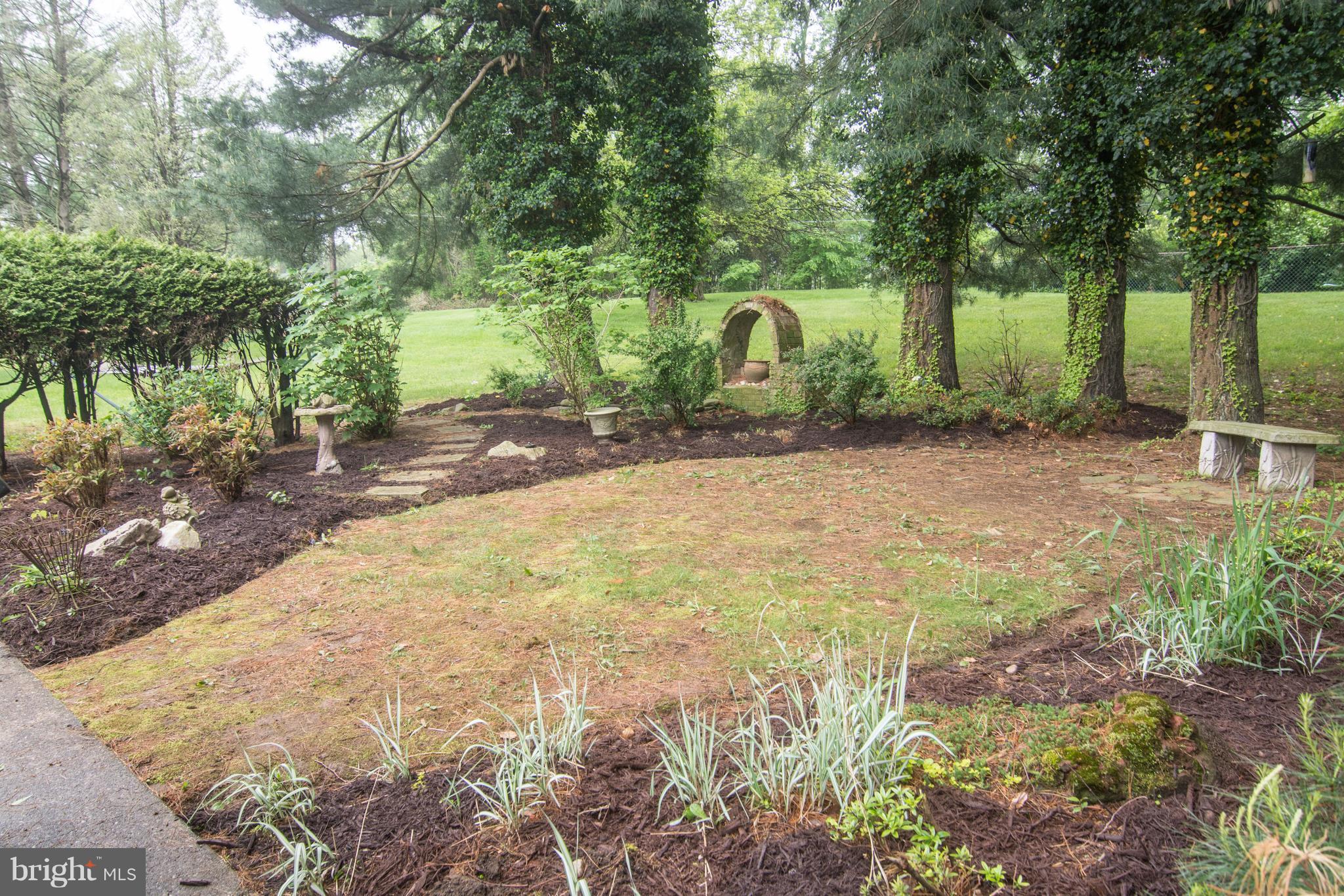 9008 Pittsfield Road Baltimore, MD 21208 - Photo 28 of 30 Yard