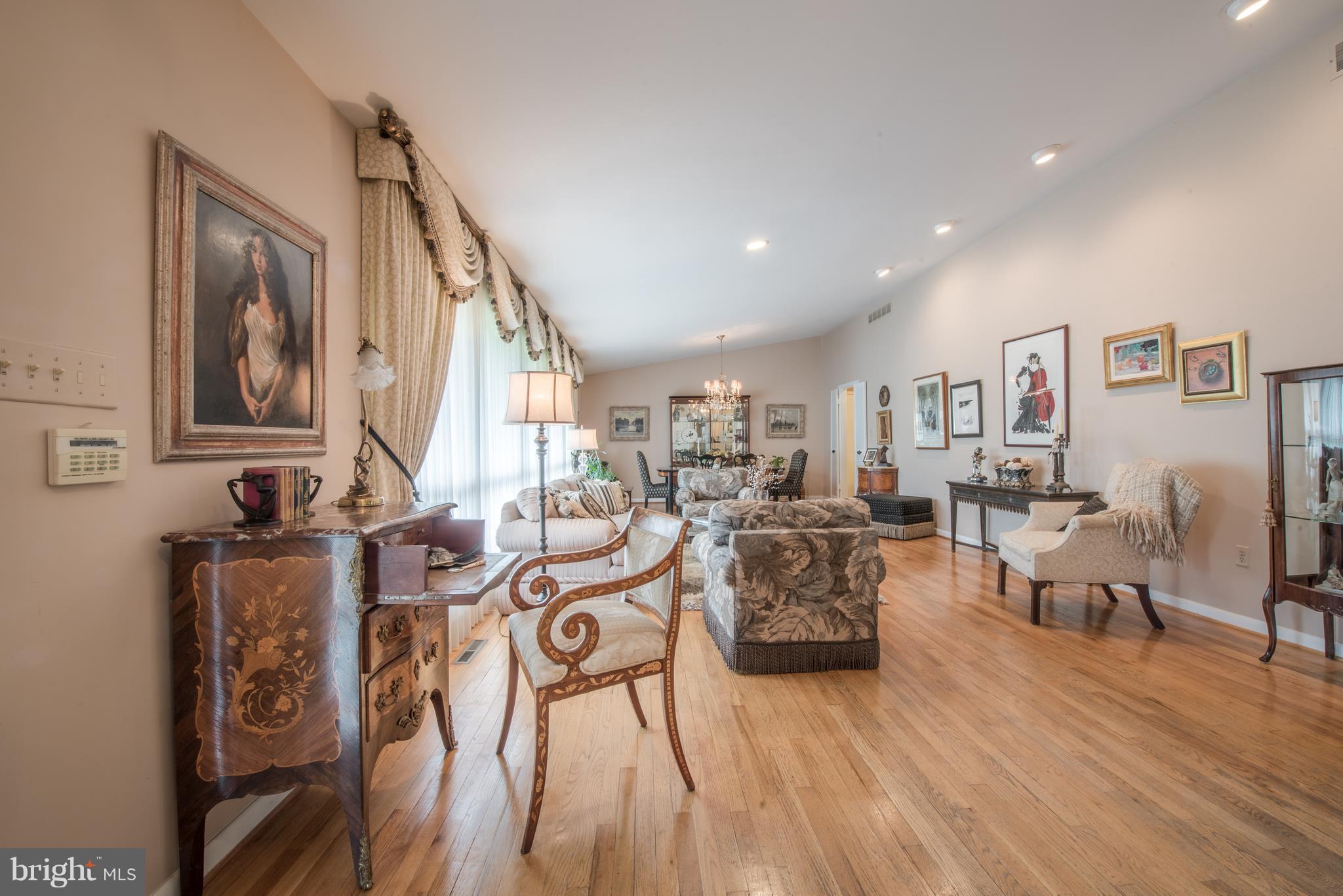 9008 Pittsfield Road Baltimore, MD 21208 - Photo 5 of 30 Spacious Living Room with hardwood floors