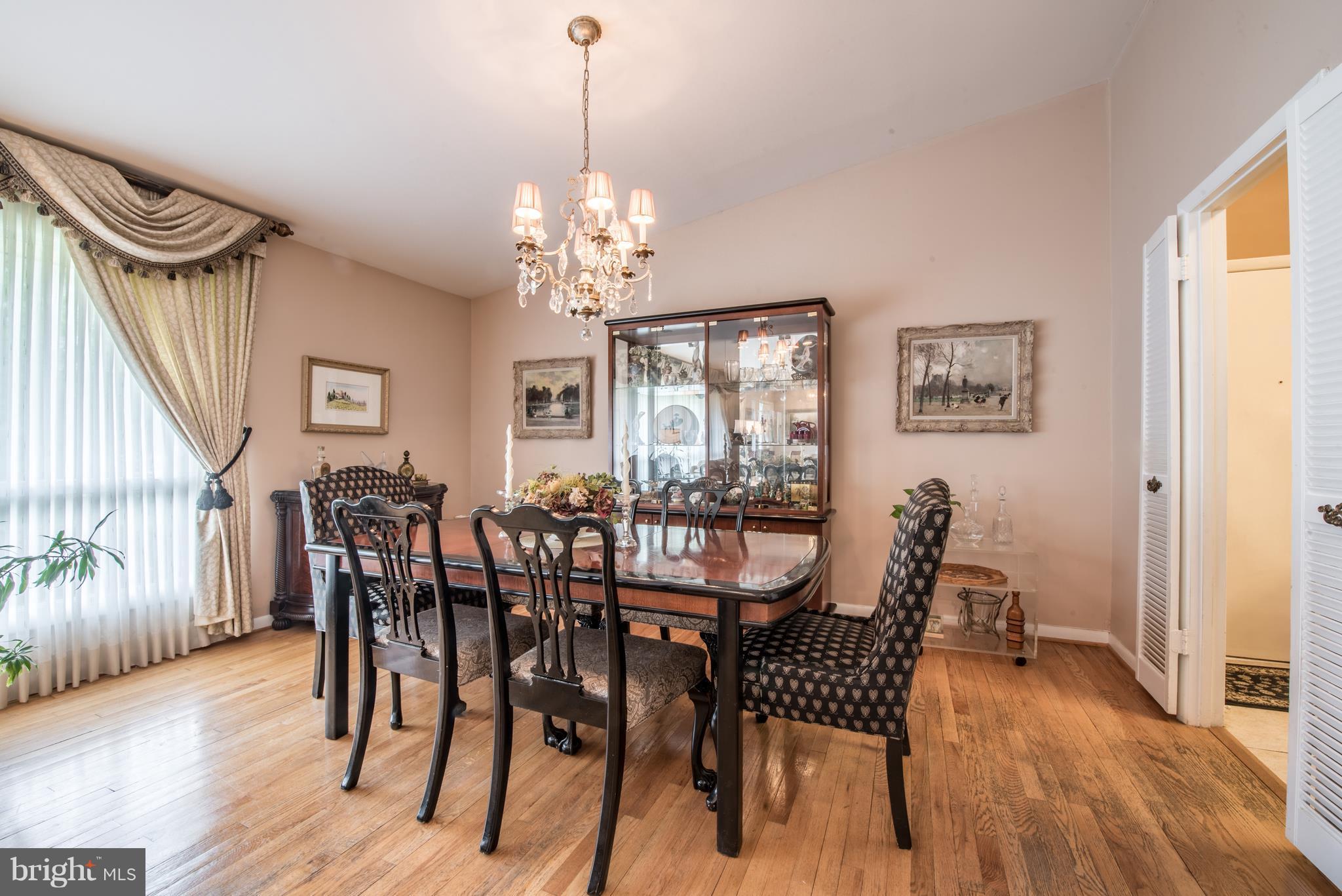 9008 Pittsfield Road Baltimore, MD 21208 - Photo 8 of 30 Dining Room with hardwood floors!
