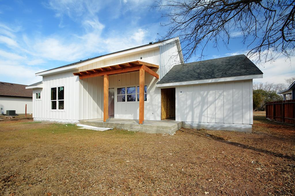 325 Cottage Street Kerrville, TX 78028 - Photo 17 of 19