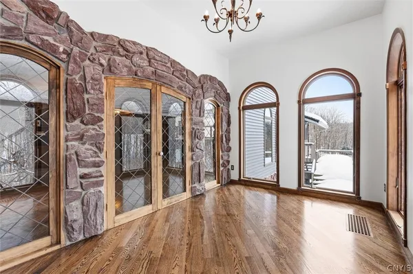 $2,350,000 | 150 Valleygate Drive, Parish, NY 13131