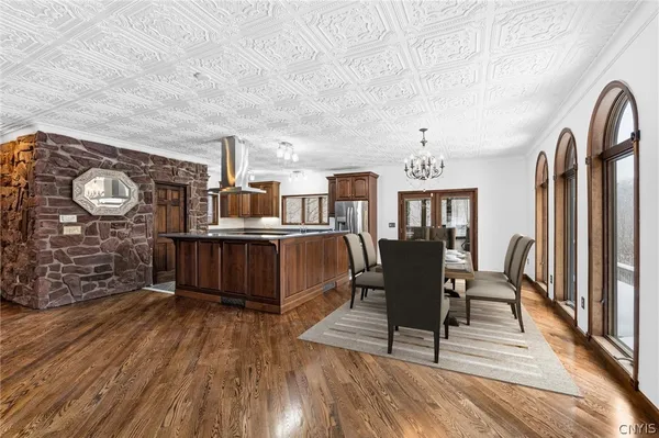 $2,350,000 | 150 Valleygate Drive, Parish, NY 13131