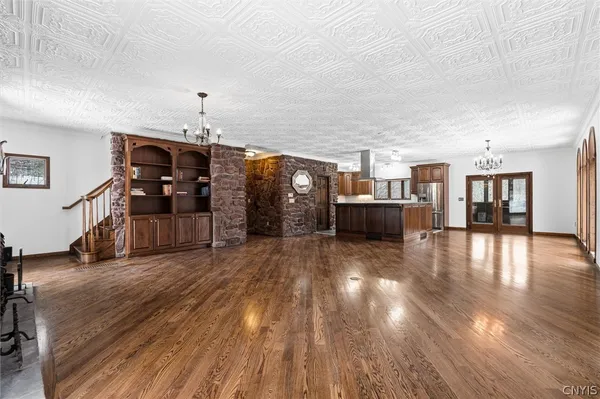 $2,350,000 | 150 Valleygate Drive, Parish, NY 13131