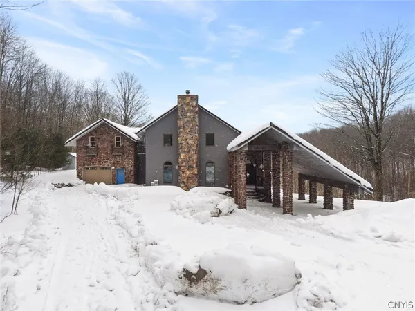 $2,350,000 | 150 Valleygate Drive, Parish, NY 13131
