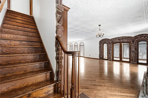 $2,350,000 | 150 Valleygate Drive, Parish, NY 13131
