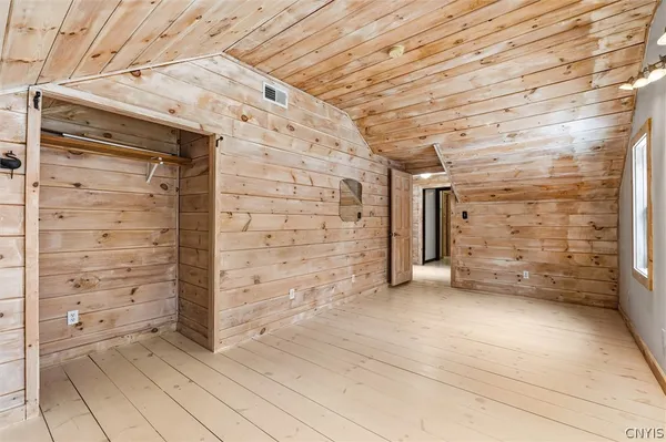 $2,350,000 | 150 Valleygate Drive, Parish, NY 13131