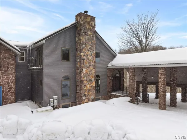 $2,350,000 | 150 Valleygate Drive, Parish, NY 13131