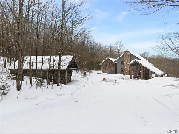 $2,350,000 | 150 Valleygate Drive, Parish, NY 13131