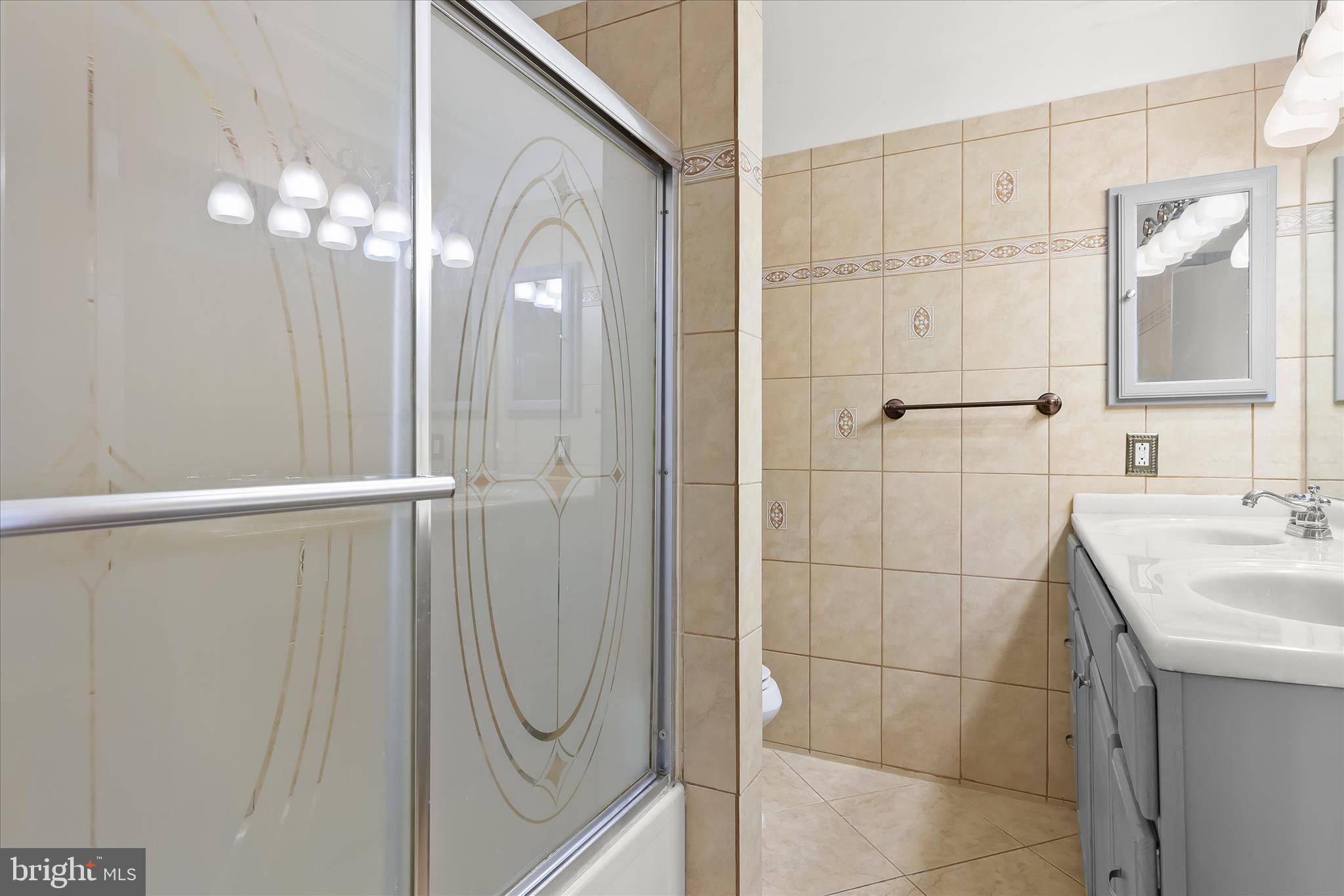 79 Valley Ridge Loop Cockeysville, MD 21030 - Photo 24 of 55 Primary Ensuite Bathroom