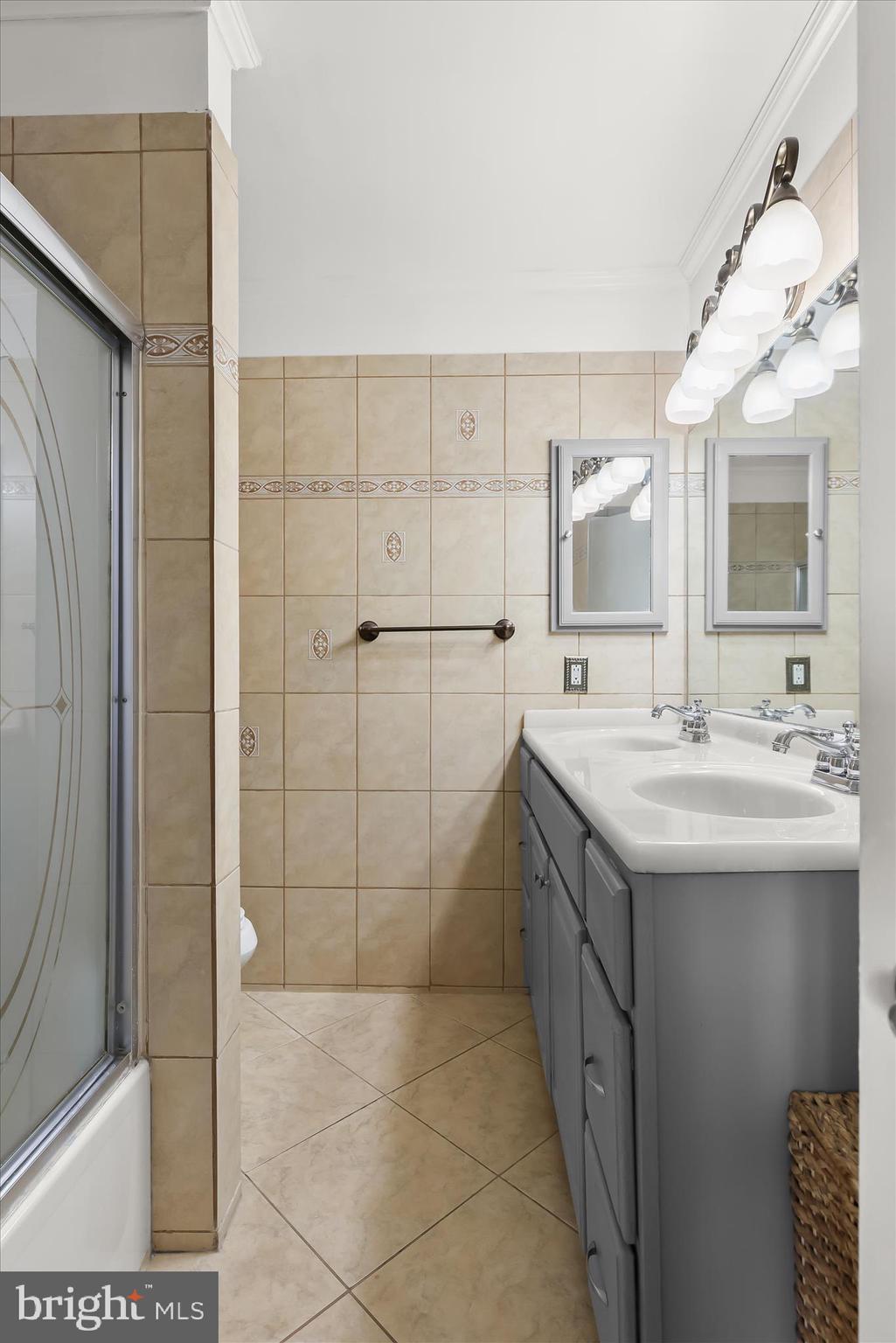 79 Valley Ridge Loop Cockeysville, MD 21030 - Photo 25 of 55 Primary Ensuite Bathroom